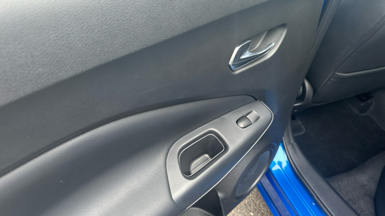 Nissan Juke 1.0 DiG-T Tekna 5dr DCT Petrol Hatchback